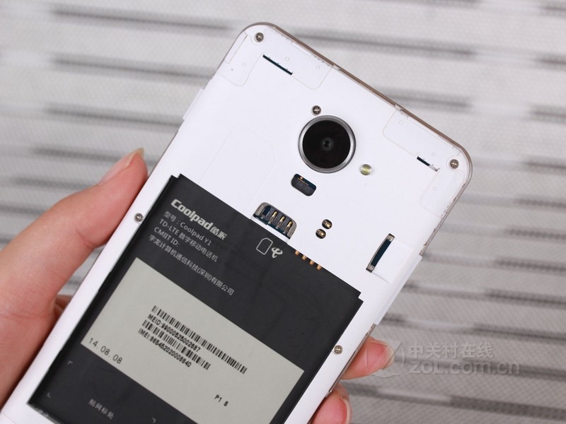 酷派y1(电信4g)图片_选机中心_凤凰数码